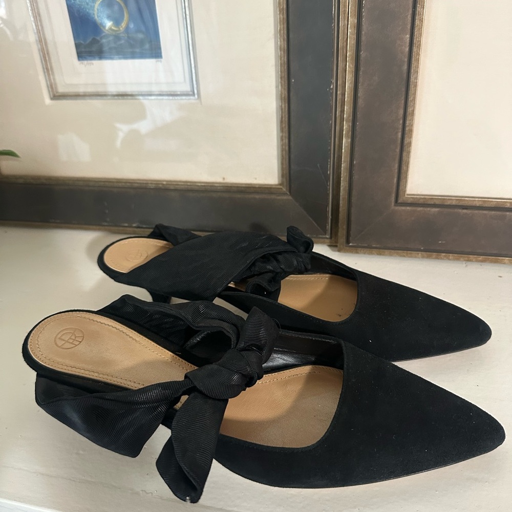 The Row pointed mules with bow